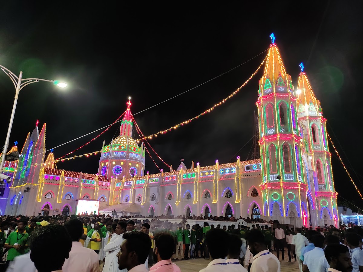 G Corner Velankanni – Beach Road Hotel With Dining