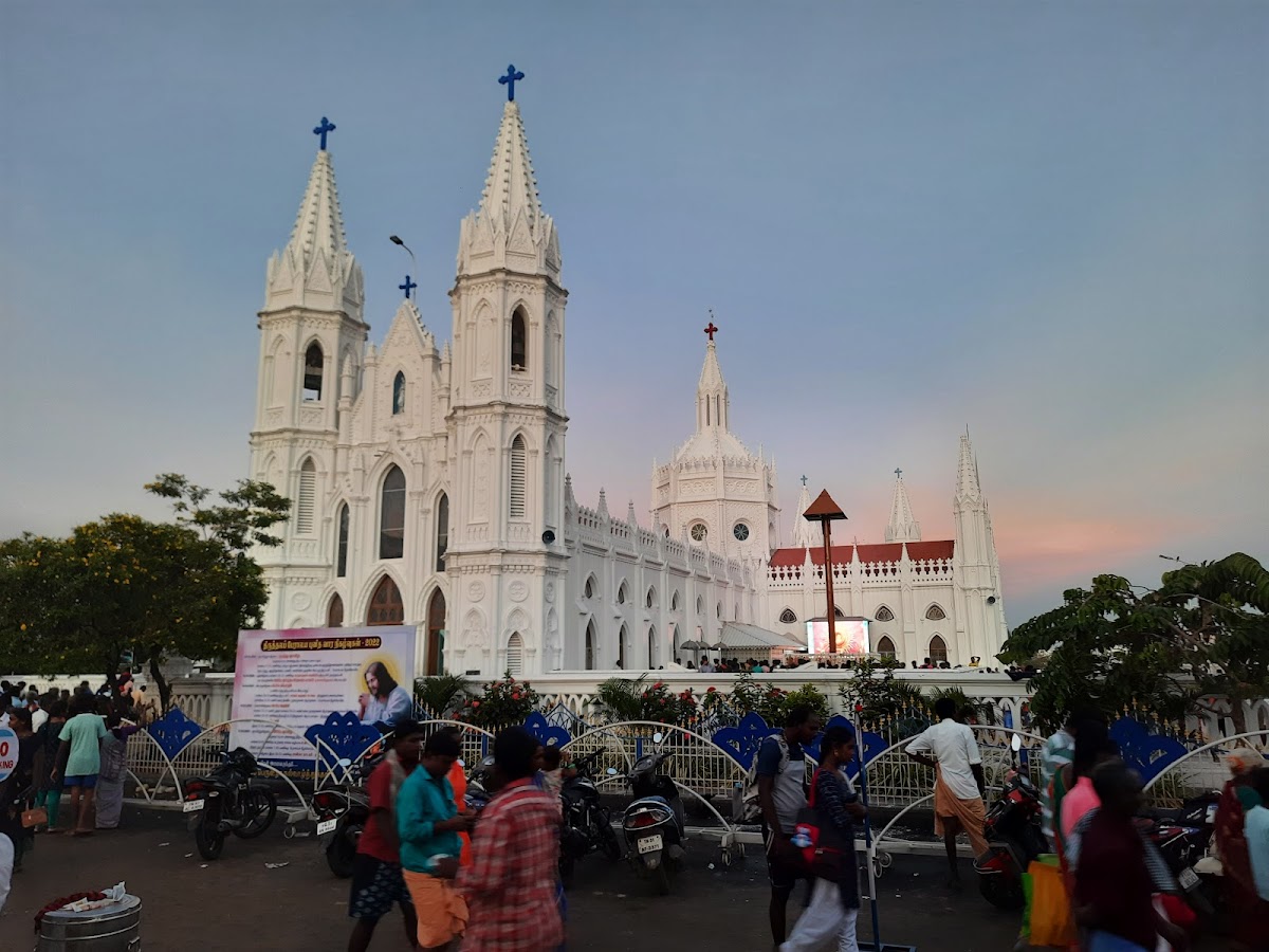 Hotel Daniel Velankanni – AC Rooms on Uthiriya Matha Kovil Street