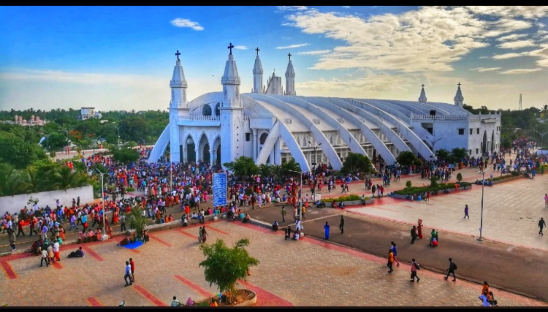 Hotel Four Seasons Velankanni – Church Road, Free Parking & Wi-Fi