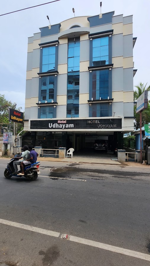 Hotel Udhayam Velankanni – Near Church, Breakfast, Parking
