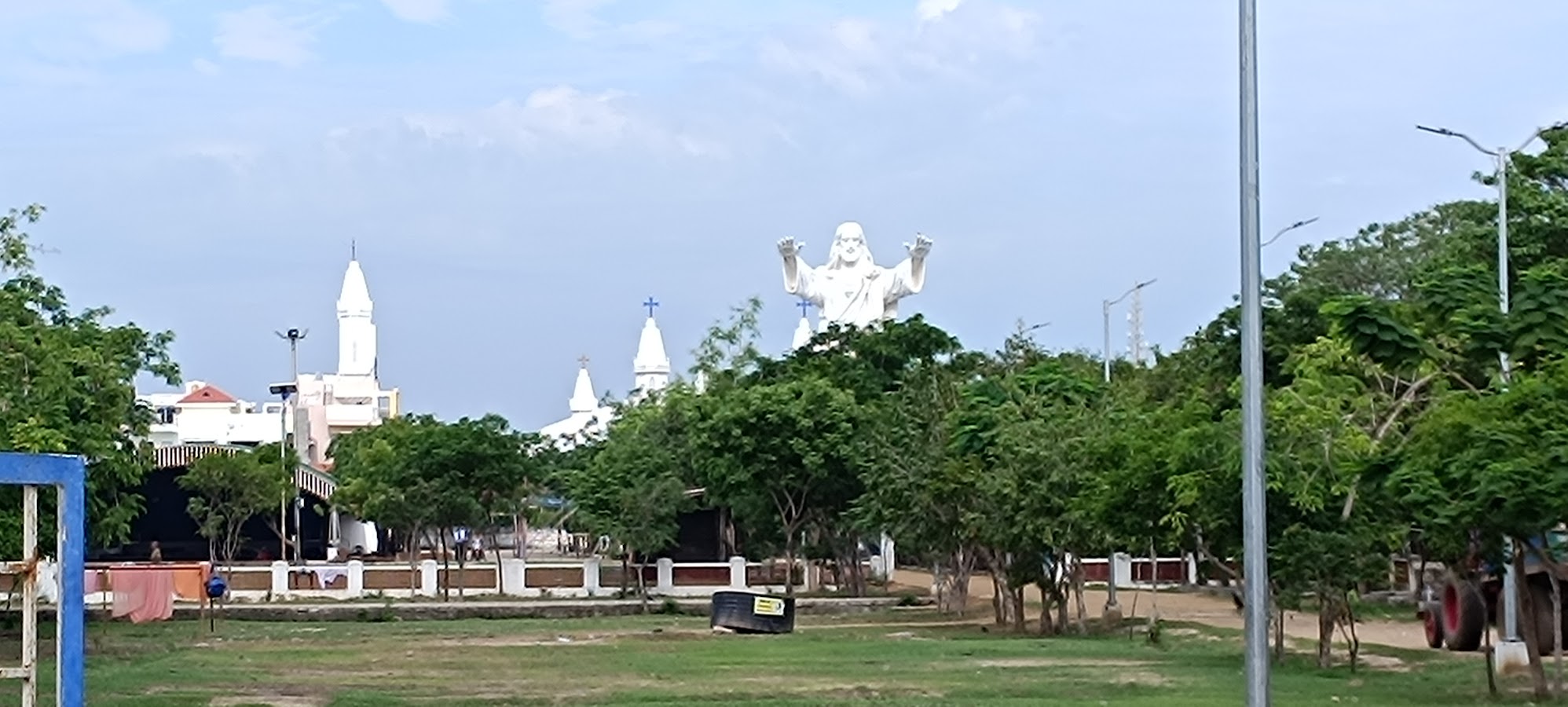 Mahizhchi Madha Pilgrims Quarters Velankanni – Beach Road, Parking