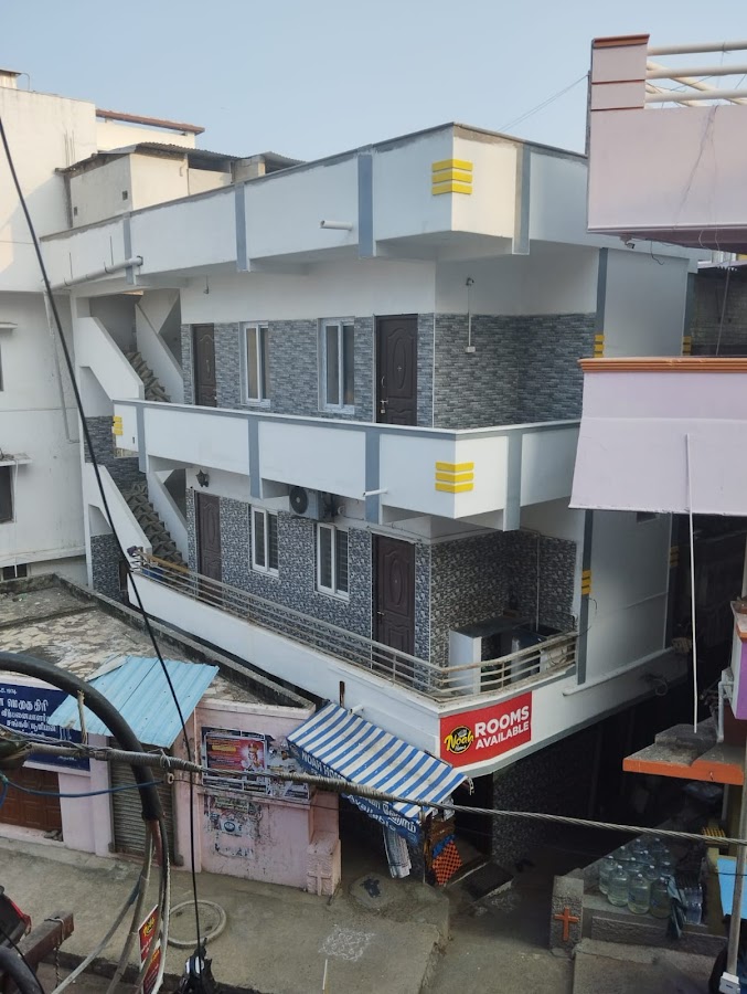 Noah Home Velankanni – Ariyanattu St, Lodge Near Church