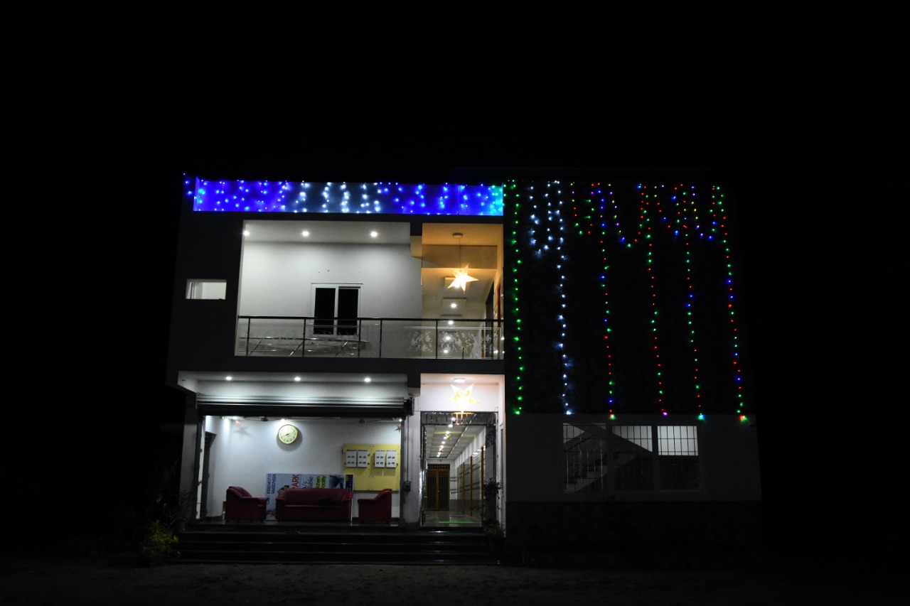 Sri Rethna Park Velankanni – Railway Station Rd, Wi-Fi, +91 83001 41717